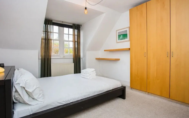 Gorgeous 1 Bedroom Apartment in Kensington