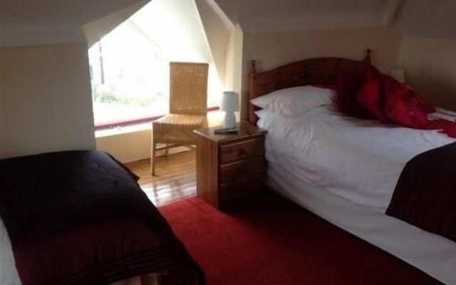 Cadwgan House Hotel