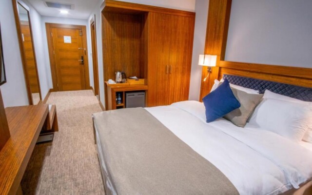 Parwar Hotel
