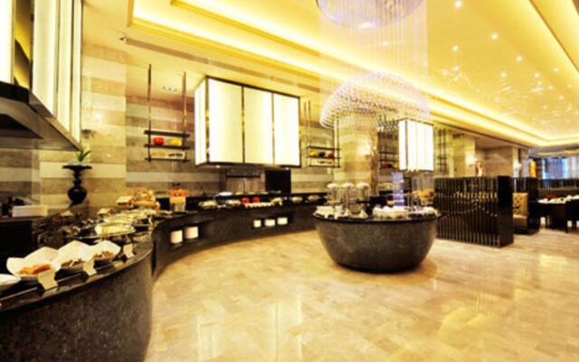 Royal Suites & Tower