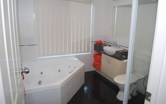 Lookout Holiday Units