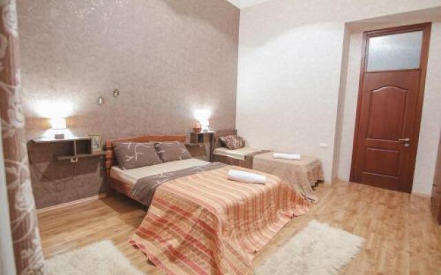 Cozy Apartment at Rustaveli Avenue