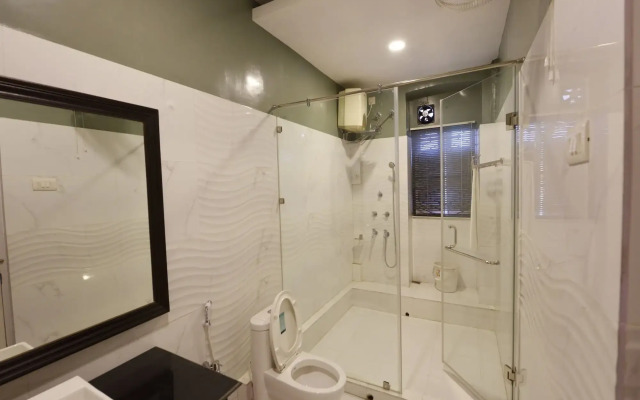 OYO 6760 Chowdhury Estate Premium