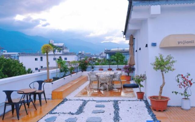 Meet Lihaihouse Homestay