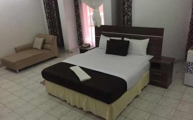 Romalo Hotel & Apartments