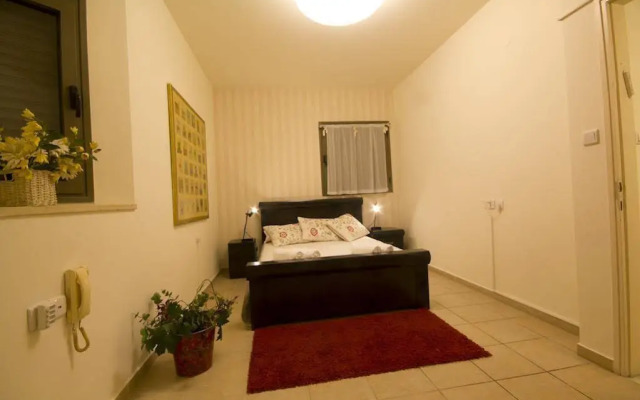 Tel Aviv Towers Apartment
