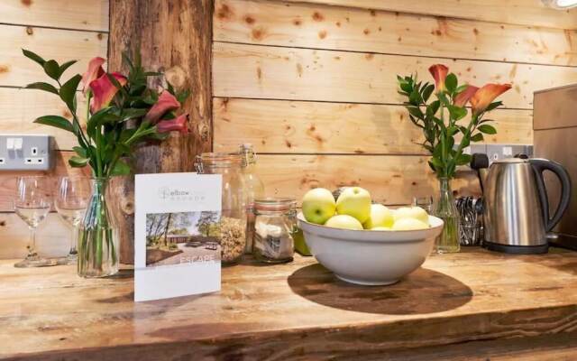 The elbowroom escape