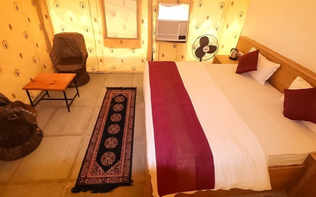 Classic Fort Desert Camp