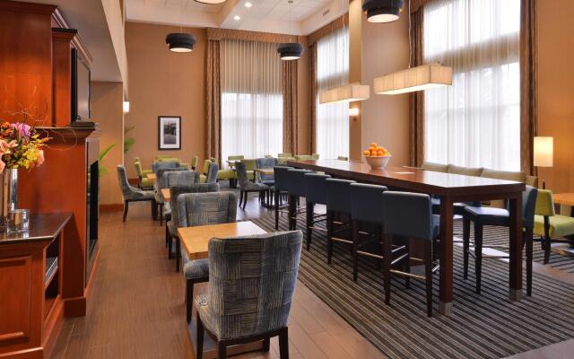 Hampton Inn & Suites Tacoma