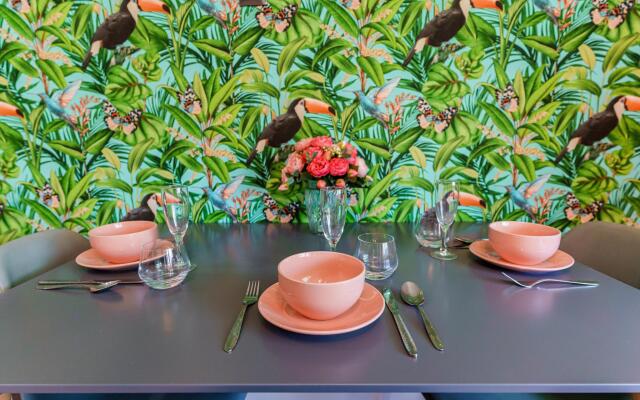 LetoApart (ЛетоАпарт) на улице Исаева 6