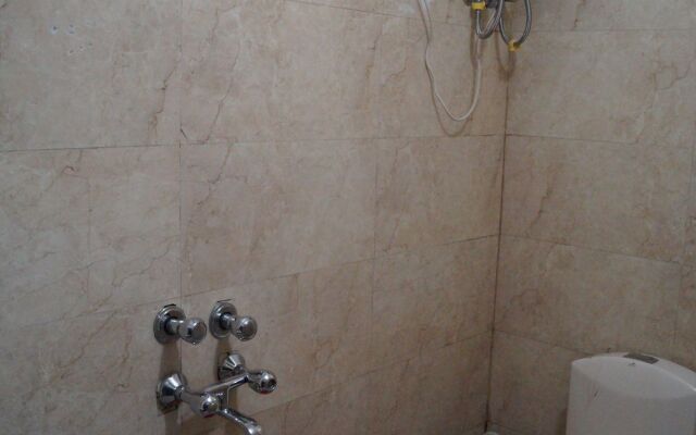 Staybook Hotel Jai Balaji New Delhi Railway Station