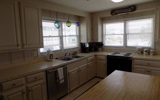 Allston Pawleys Island - 4 Br Home