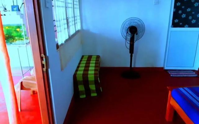 Luna Beach Home & Cabanas - Hostel