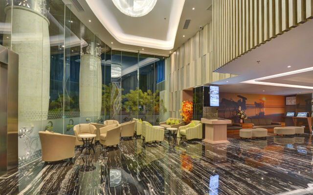 Platinum Adisucipto Hotel & Conference