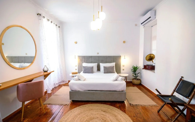 Apeiron Acropolis Suites