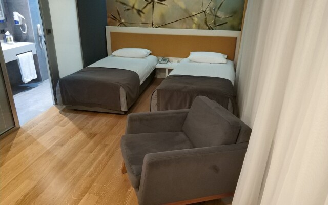 Tav Airport Hotel Izmir
