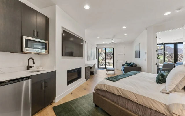 The Yucca Flower #11 3 Bedroom Home