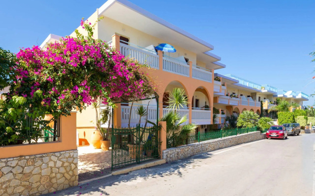 Raisakis Apartments