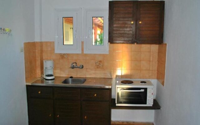 Ariadni Apartments