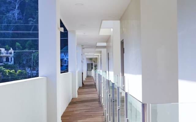 Sunset Blvd 9A - 3 Br Condo