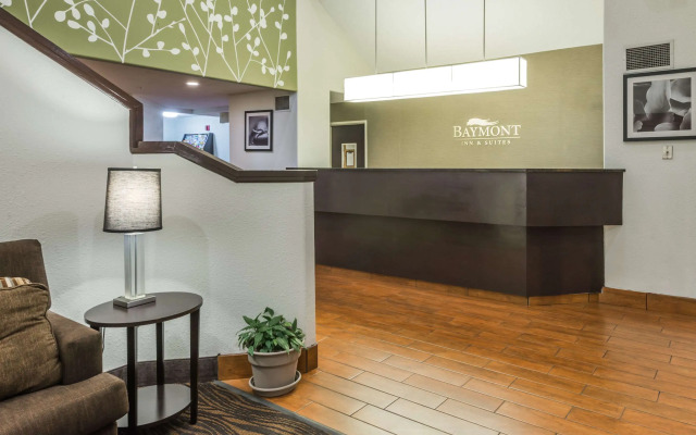 Howard Johnson by Wyndham Funes