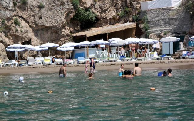 Lara Otel +12 Only Adult