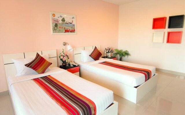 Grand Holiday Residence