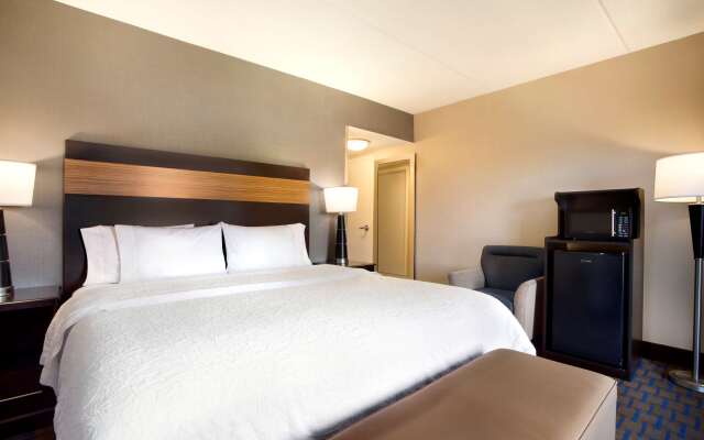 Hampton Inn & Suites Camp Springs/Andrews AFB