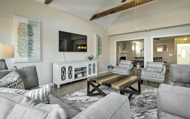 Gorgeous Graham Home With Private Outdoor Pool!