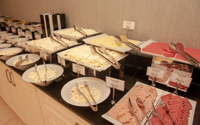 Empula Hotel & Residences