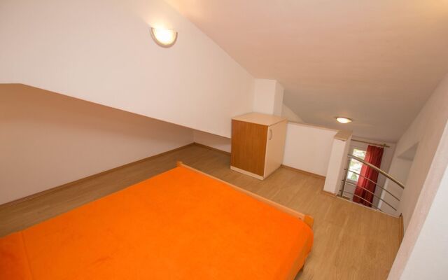 Apartments Vrlika