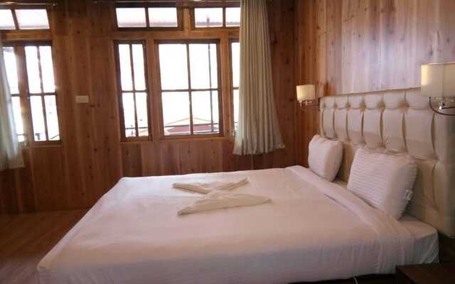 Hotel Oakridge
