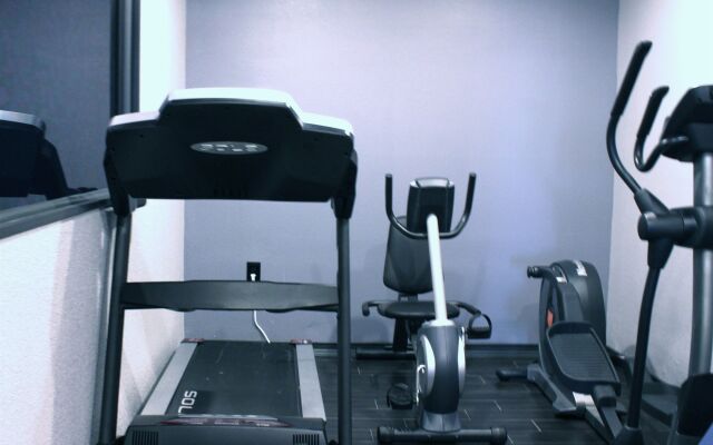 Emerald Coast Inn & Suites