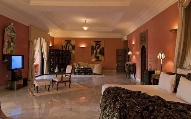 L Mansion Guest Palace