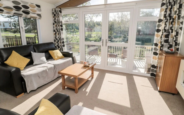 Pinecone Lodge - No 9