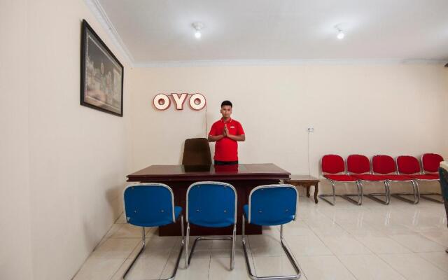 OYO 719 Penginapan Panatapan Almonsari Resort