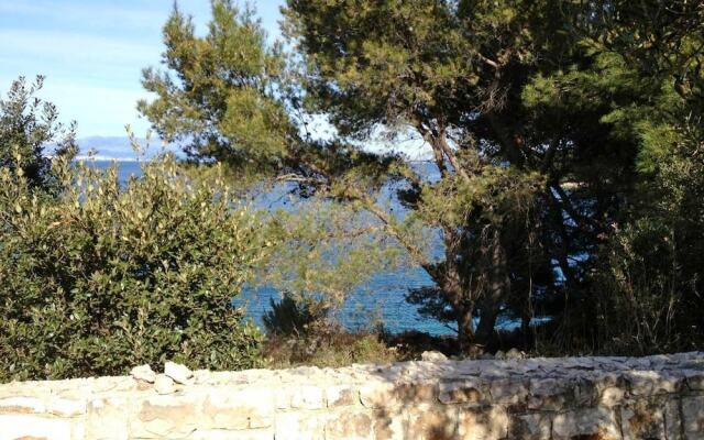 Jagoda - Next to the sea - H