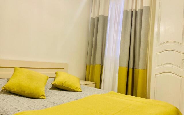 Apartment With Yard In Old Tbilisi