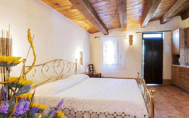 Beautiful studio in Monte San Martino surrounded by nature