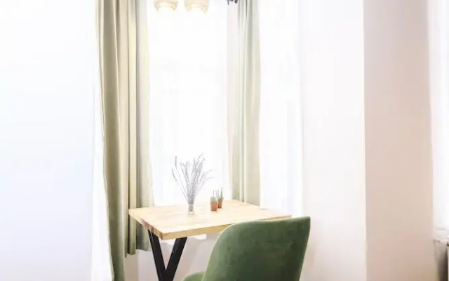 Stylish Private Room at the Taksim