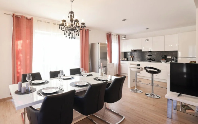 Villa Olive Garden Apartments