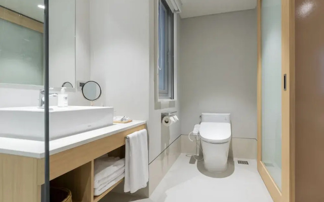 Nishitetsu Hotel Croom Bangkok Silom