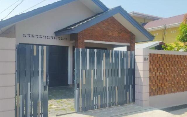Tropical Cozy House in the heart of Medan