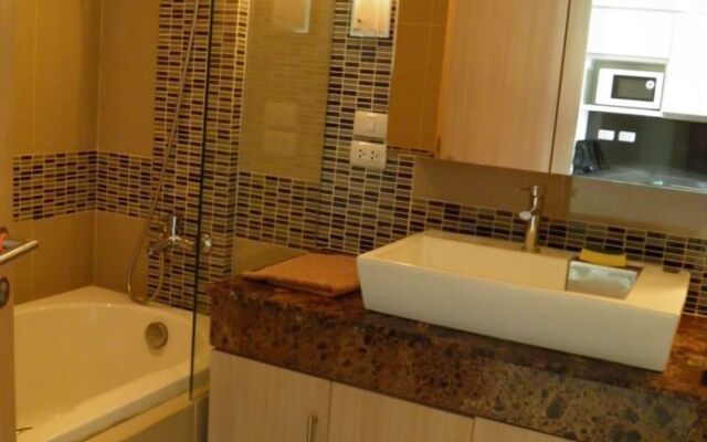 Nova Ocean View - 802 by Axiom