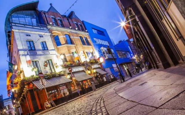 Fownes Street Central Templebar