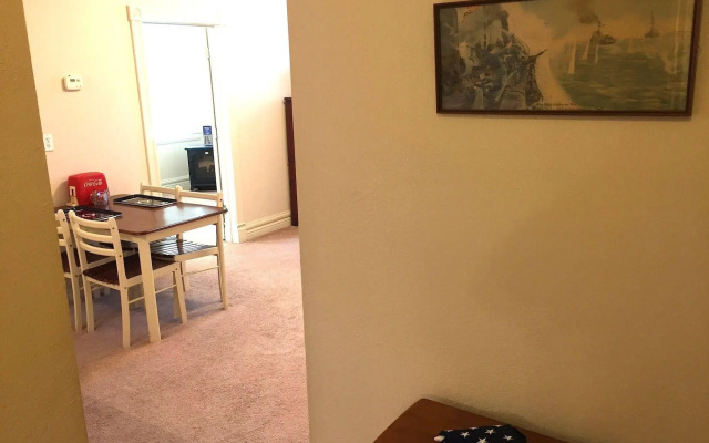 Hermann Crown Suites