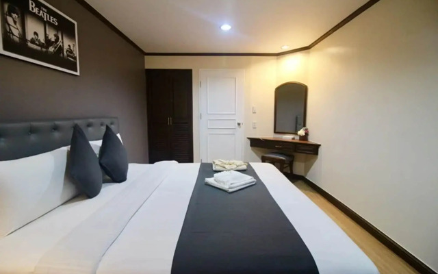 Yellow Ribbon Hills, Boutique Suites