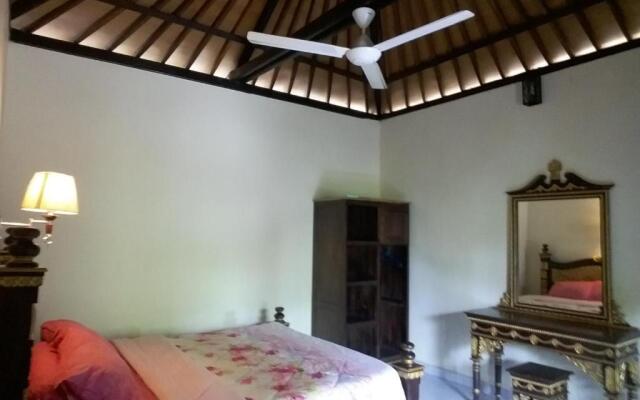 Puri Asri Bungalow
