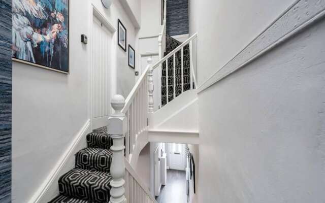 Host Apartments The Kensington Townhouse