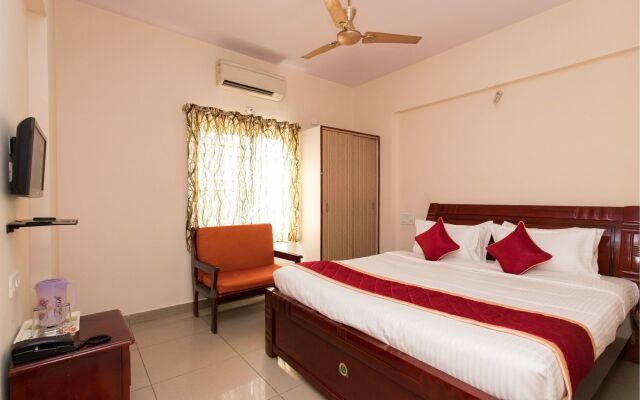OYO 10293 Rajmahal Comforts